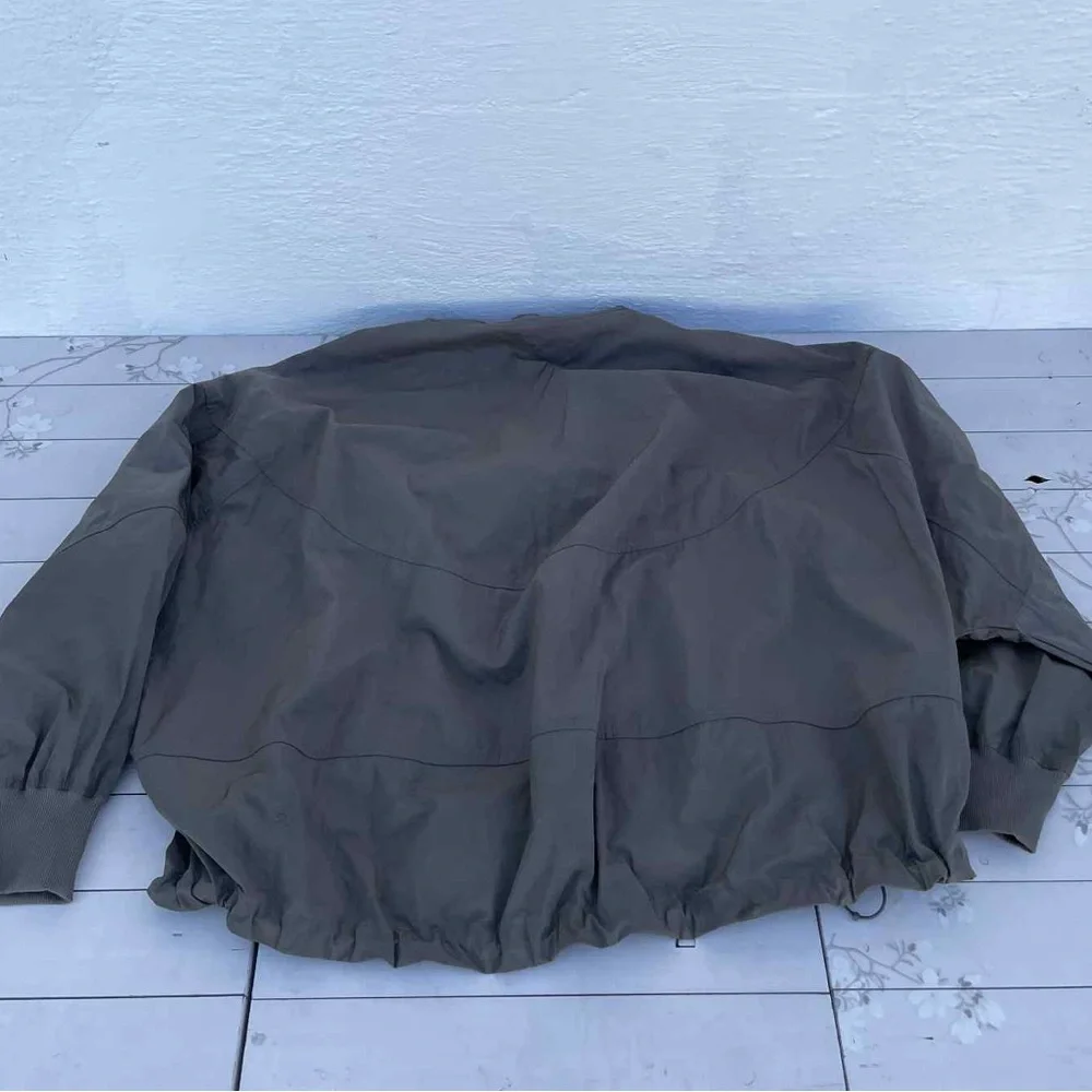 lululemon athletica Women's Gray Windbreaker